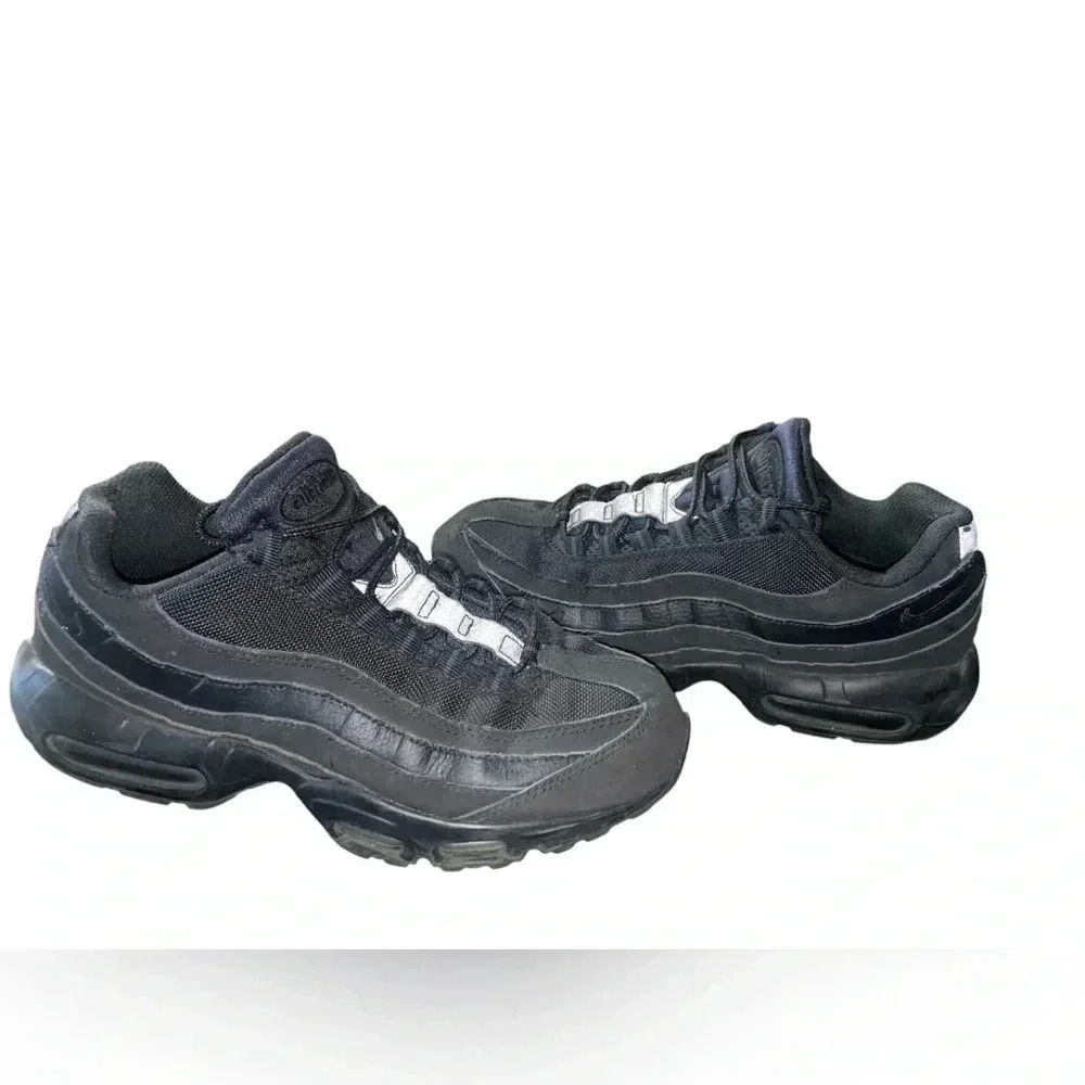 NIKE AIR MAX 95 TRIPLE BLACK